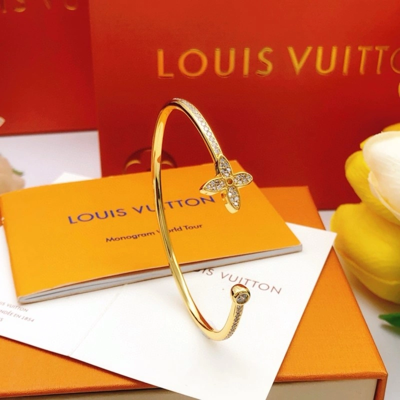 FashionForward Louis Vuitton Bracelets 248244
