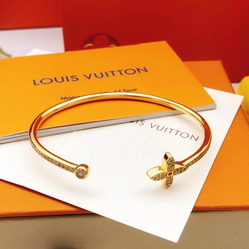 FashionForward Louis Vuitton Bracelets 248244