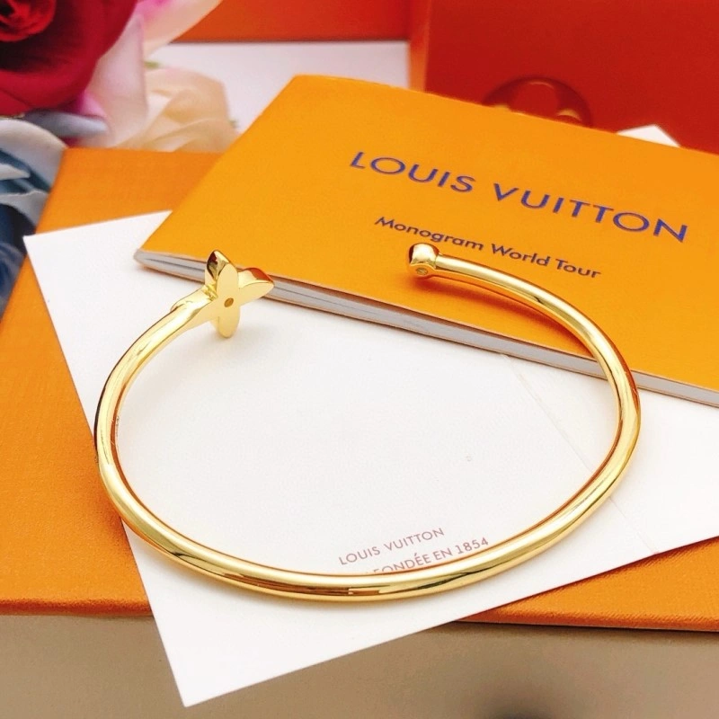 FashionForward Louis Vuitton Bracelets 248244