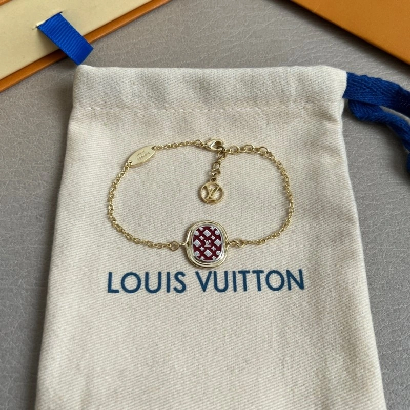 Chic Louis Vuitton Bracelets 248228