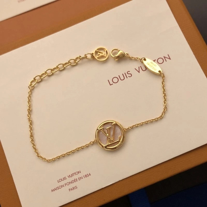 Cozy Louis Vuitton Bracelets 248233