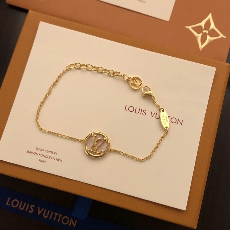 Cozy Louis Vuitton Bracelets 248233