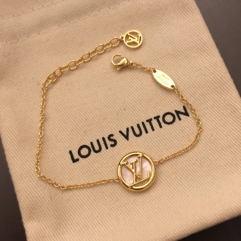 Cozy Louis Vuitton Bracelets 248233
