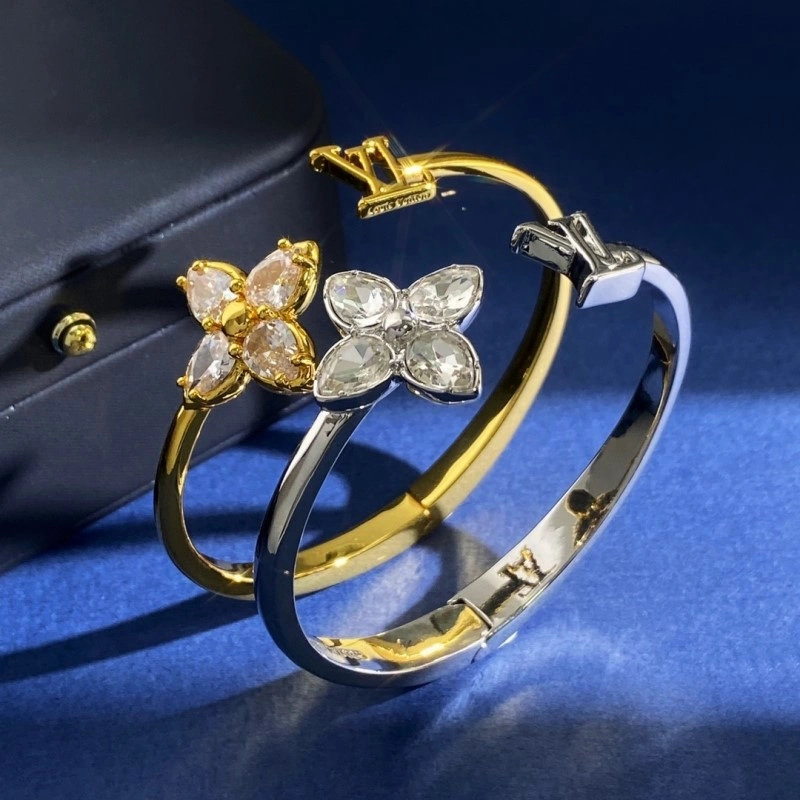 Louis Vuitton Bracelets SmoothTexture 248220