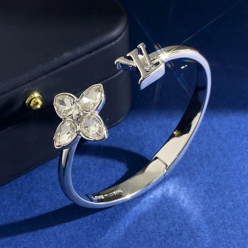 Louis Vuitton Bracelets SmoothTexture 248220