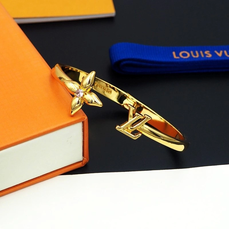 Louis Vuitton Bracelets SmoothTexture 248208