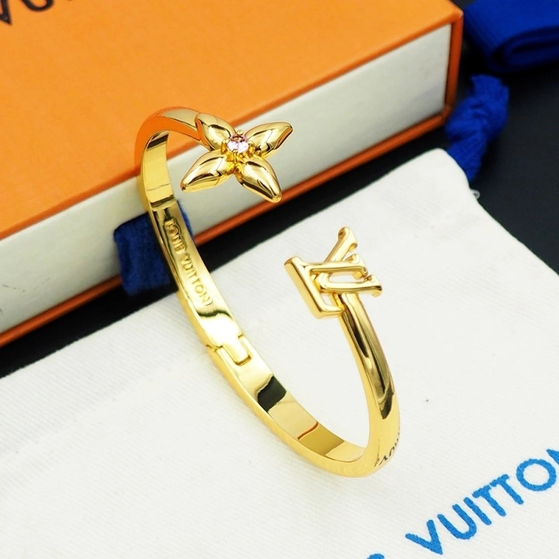 Louis Vuitton Bracelets SmoothTexture 248208