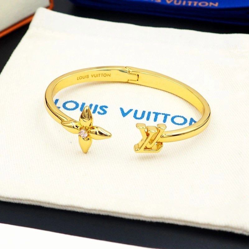 Louis Vuitton Bracelets SmoothTexture 248208