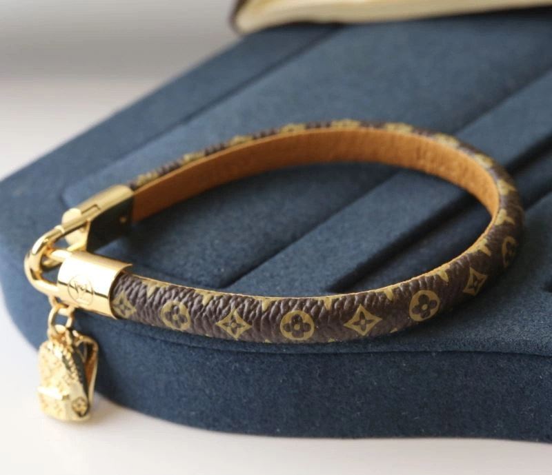 Trendsetting Louis Vuitton Bracelets 256904