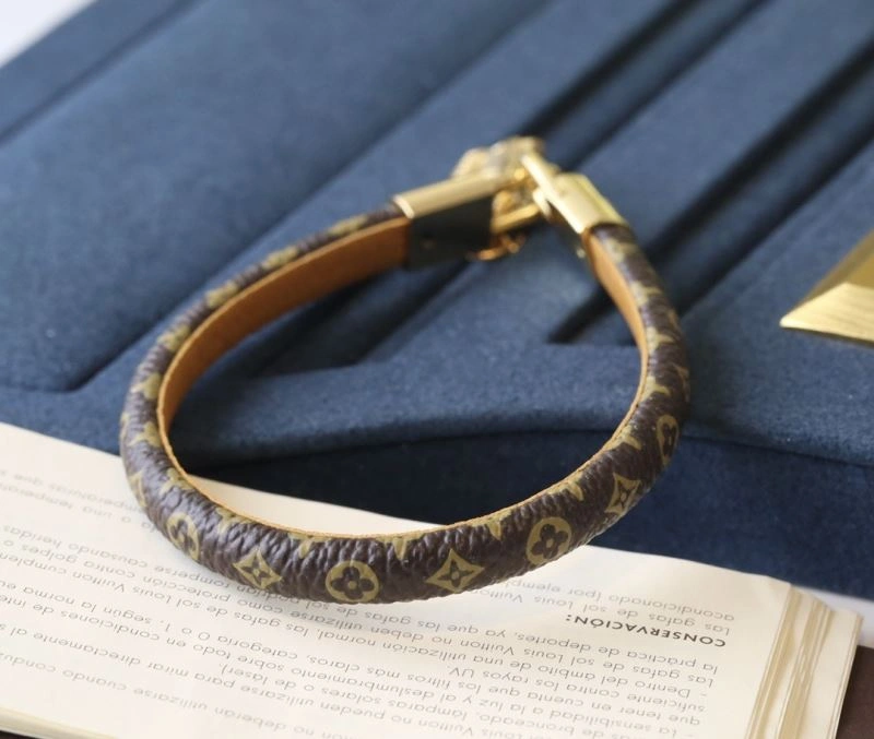 Trendsetting Louis Vuitton Bracelets 256904