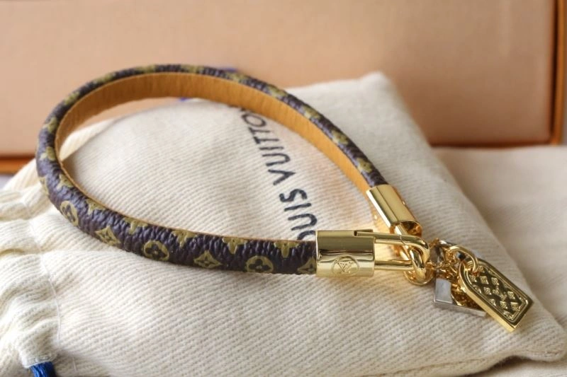 Louis Vuitton Bracelets Soft 256903