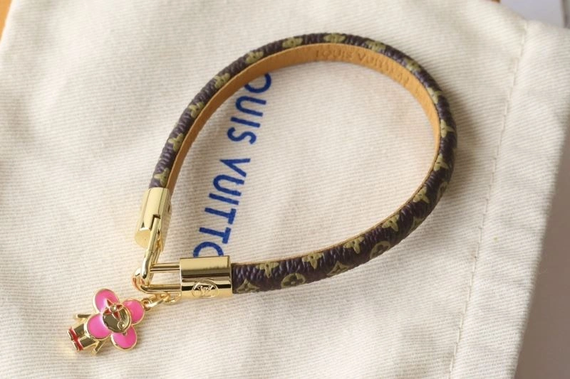 WellDesigned Louis Vuitton Bracelets 256902