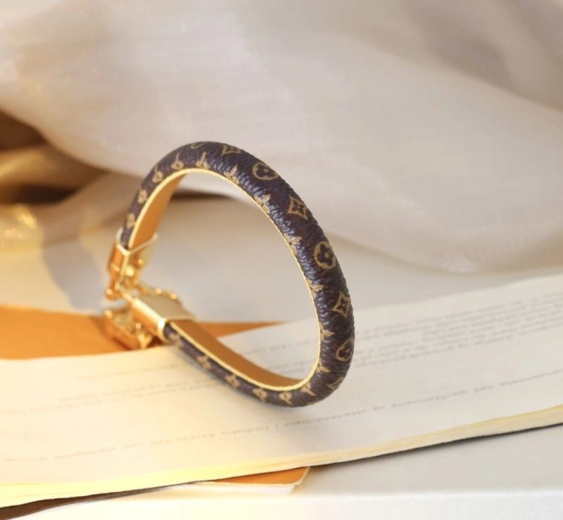 TimelessDesign Louis Vuitton Bracelets 256899