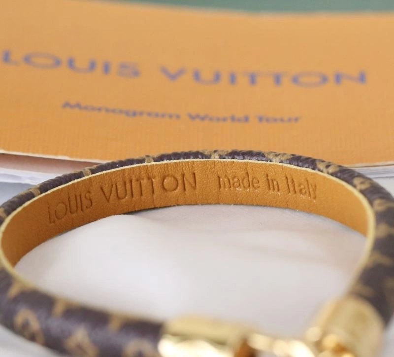 TimelessDesign Louis Vuitton Bracelets 256899