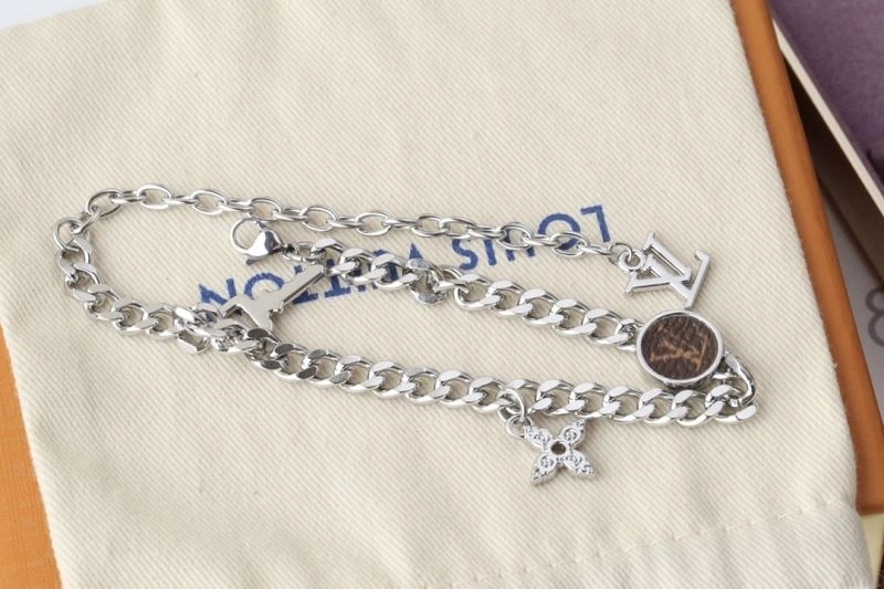 Seasonal Louis Vuitton Bracelets 256895