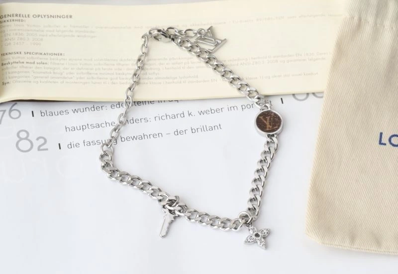 Seasonal Louis Vuitton Bracelets 256895