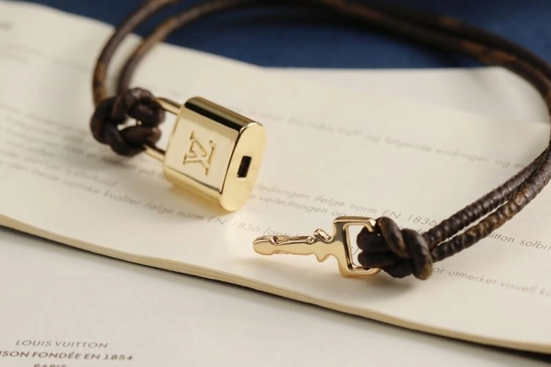 Louis Vuitton Bracelets Resilient 256867