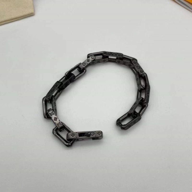 Sleek Louis Vuitton Bracelets 256881