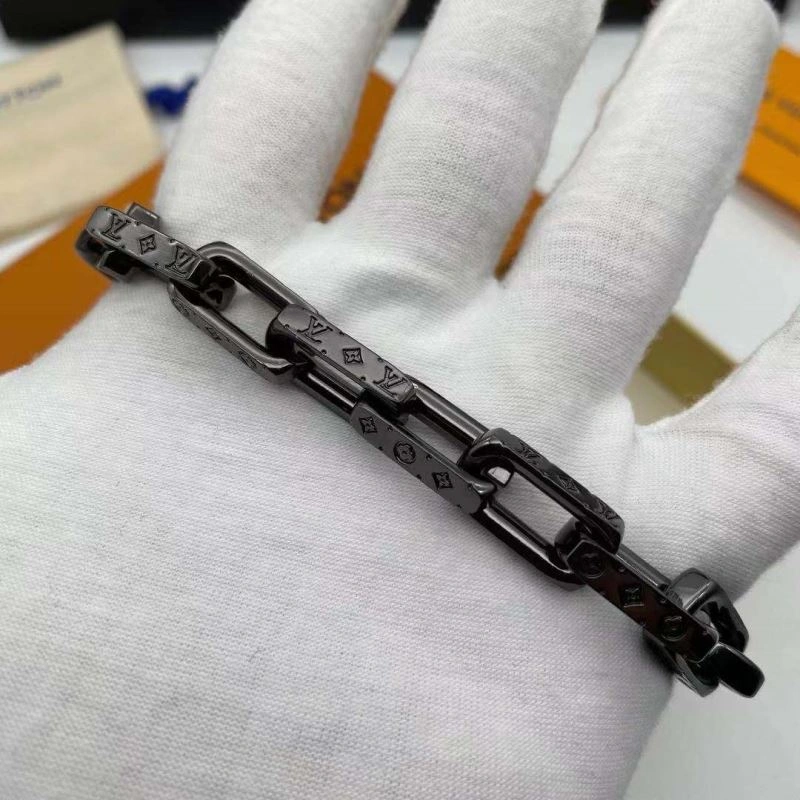 Sleek Louis Vuitton Bracelets 256881