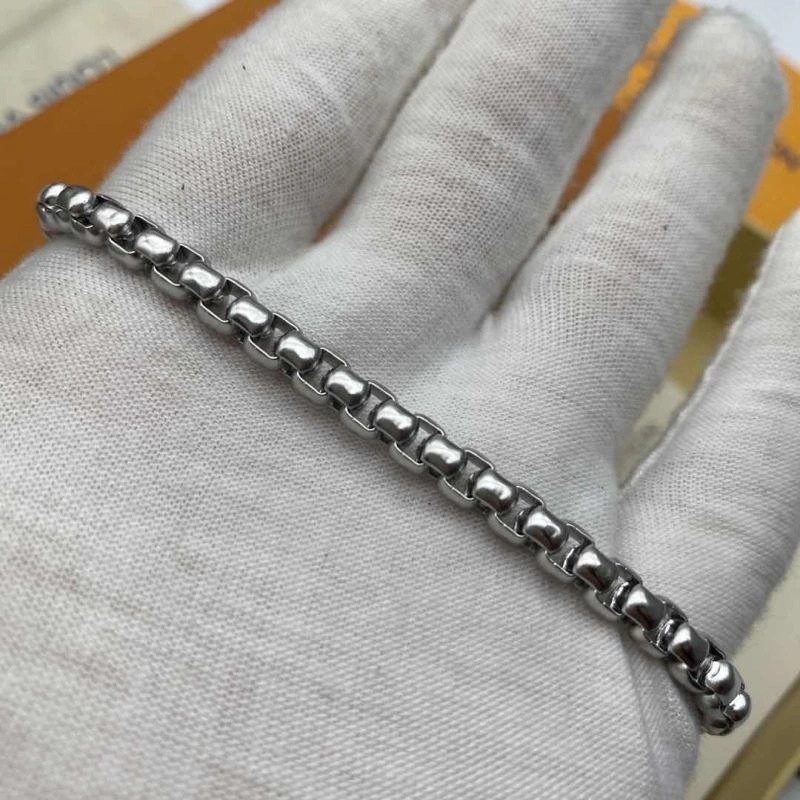 Seasonal Louis Vuitton Bracelets 256890
