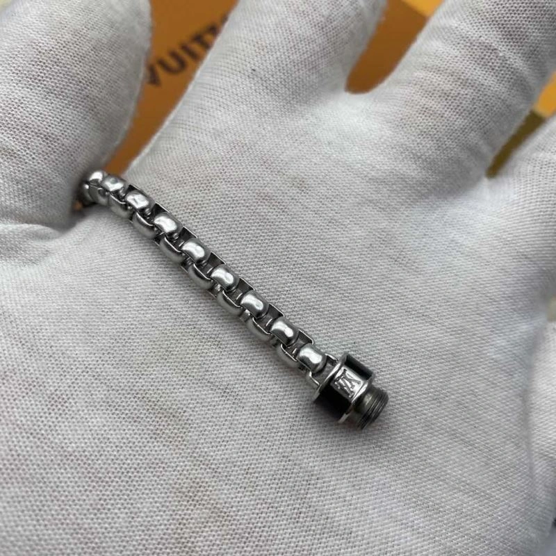 Seasonal Louis Vuitton Bracelets 256890