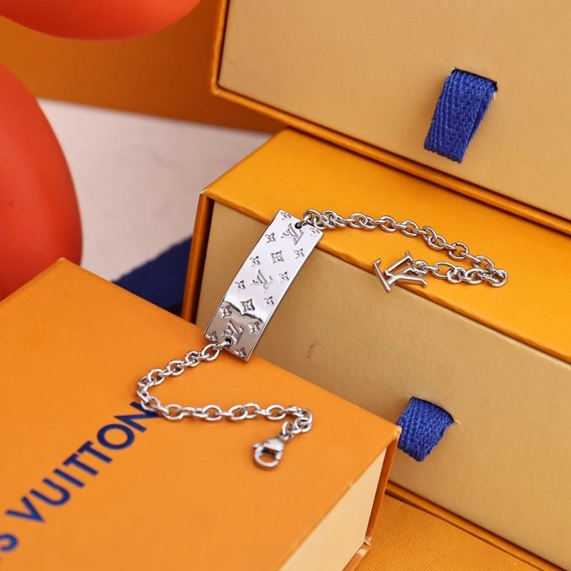 Louis Vuitton Bracelets TimelessDesign 256882