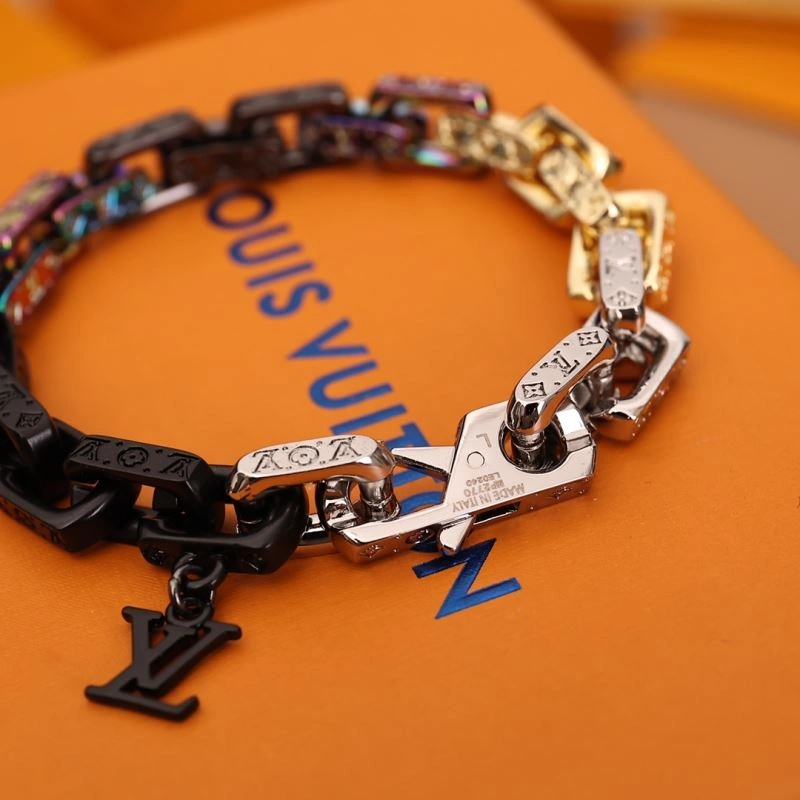 Lightweight Louis Vuitton Bracelets 256887