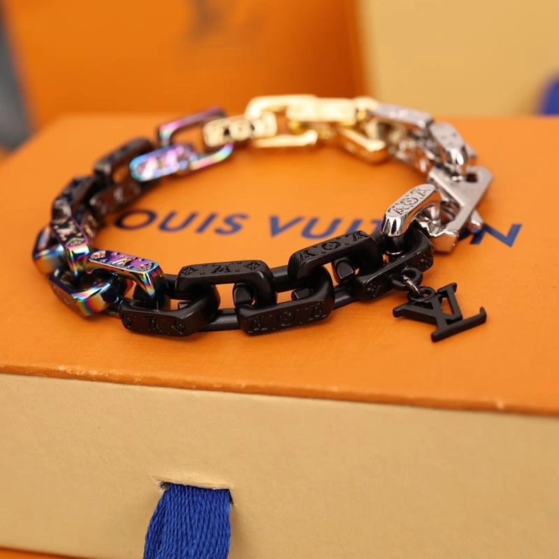 Lightweight Louis Vuitton Bracelets 256887