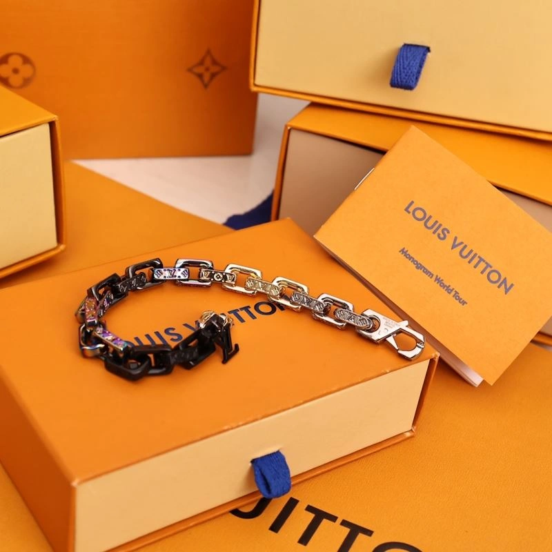 Lightweight Louis Vuitton Bracelets 256887
