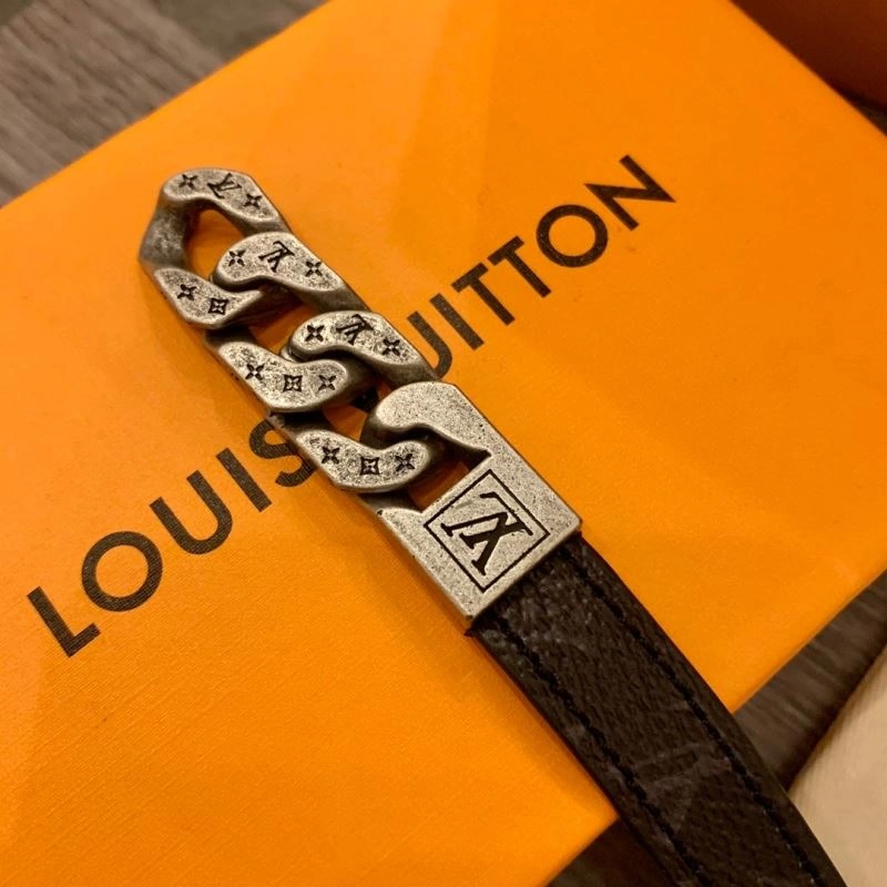Comfortable Louis Vuitton Bracelets 256894