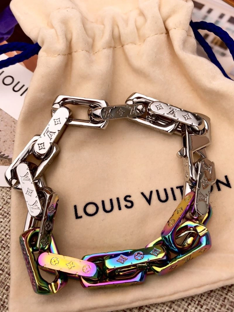 Louis Vuitton Bracelets Sporty 256872