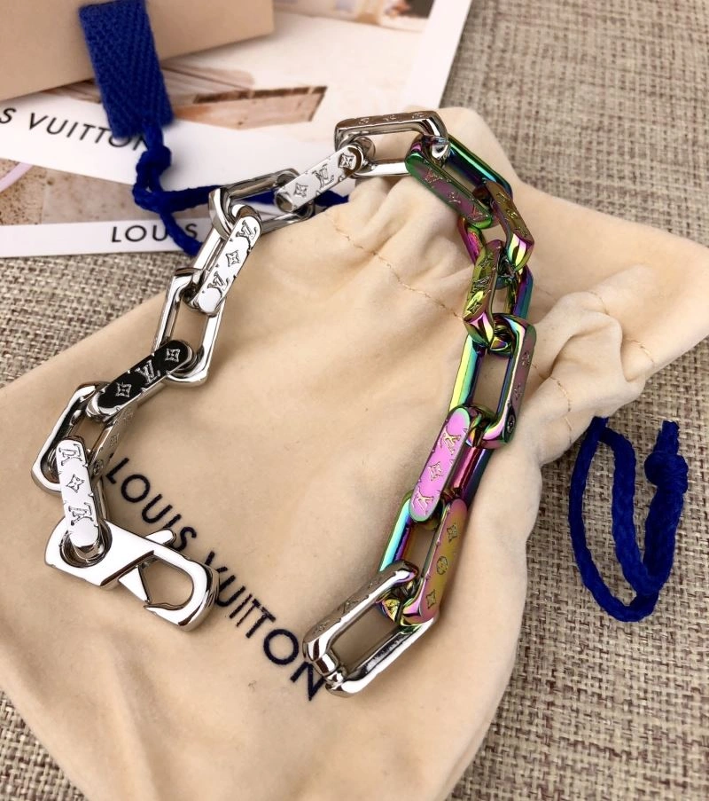 Louis Vuitton Bracelets Sporty 256872