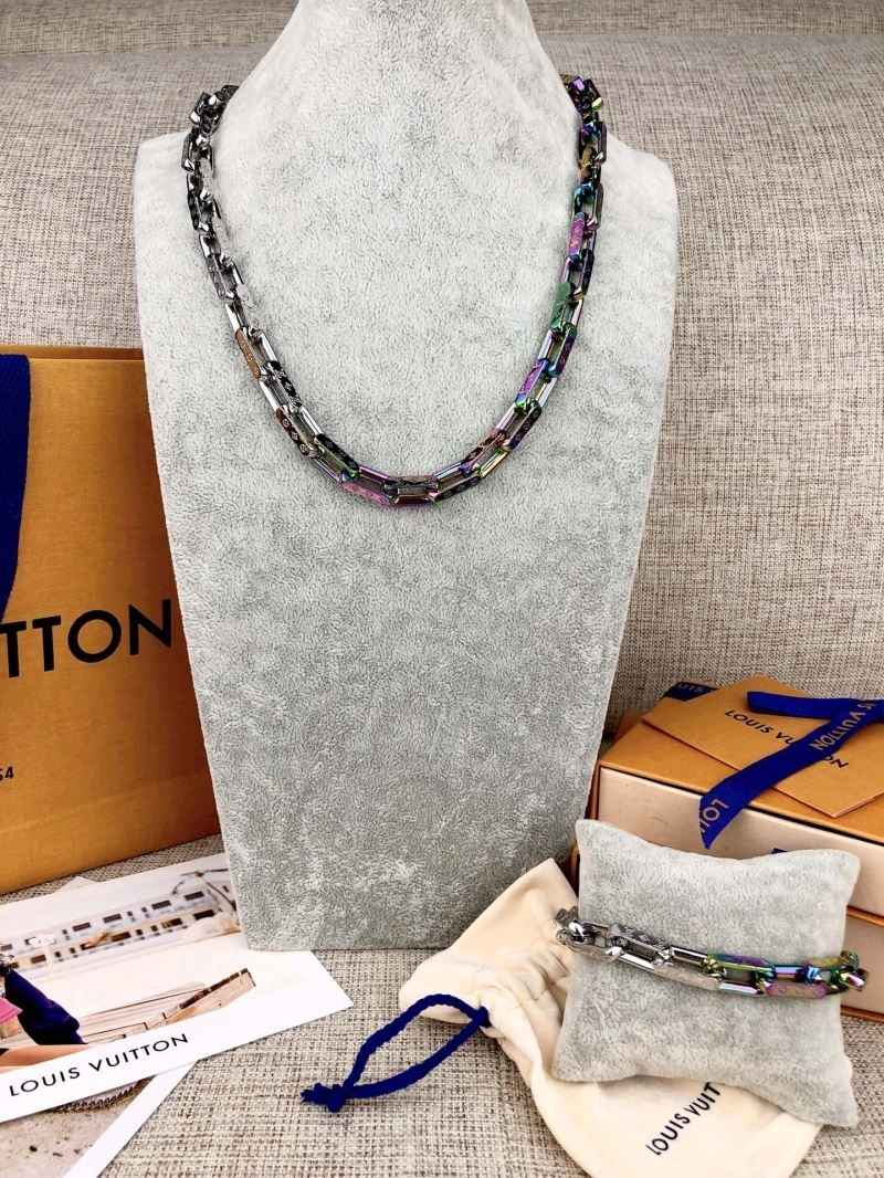 Louis Vuitton Bracelets Sporty 256872
