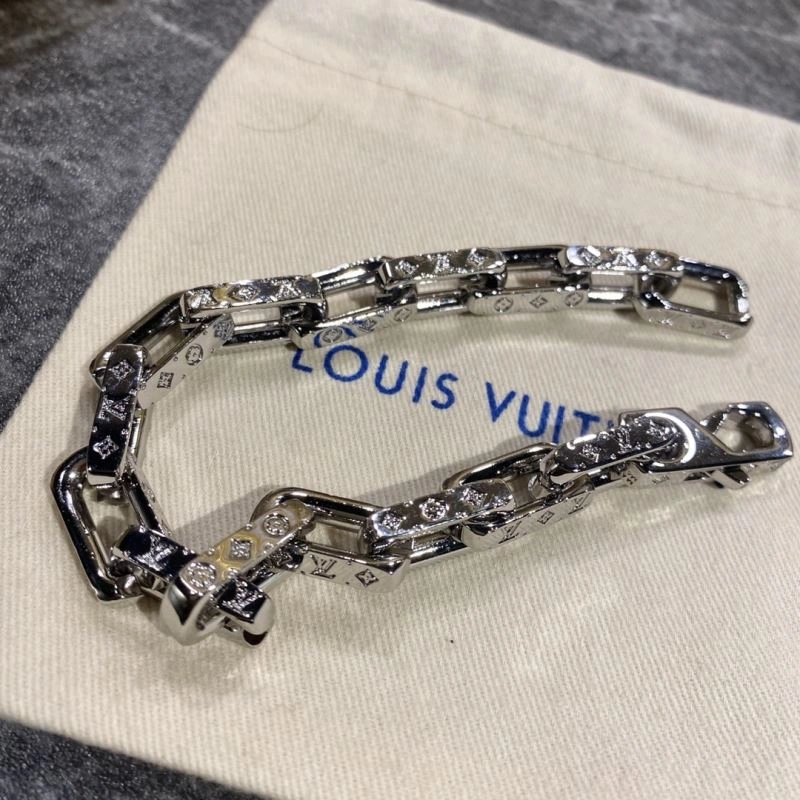 Louis Vuitton Bracelets Comfortable 256870