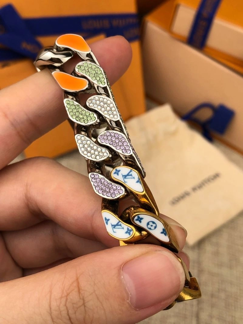 Timeless Louis Vuitton Bracelets 256848