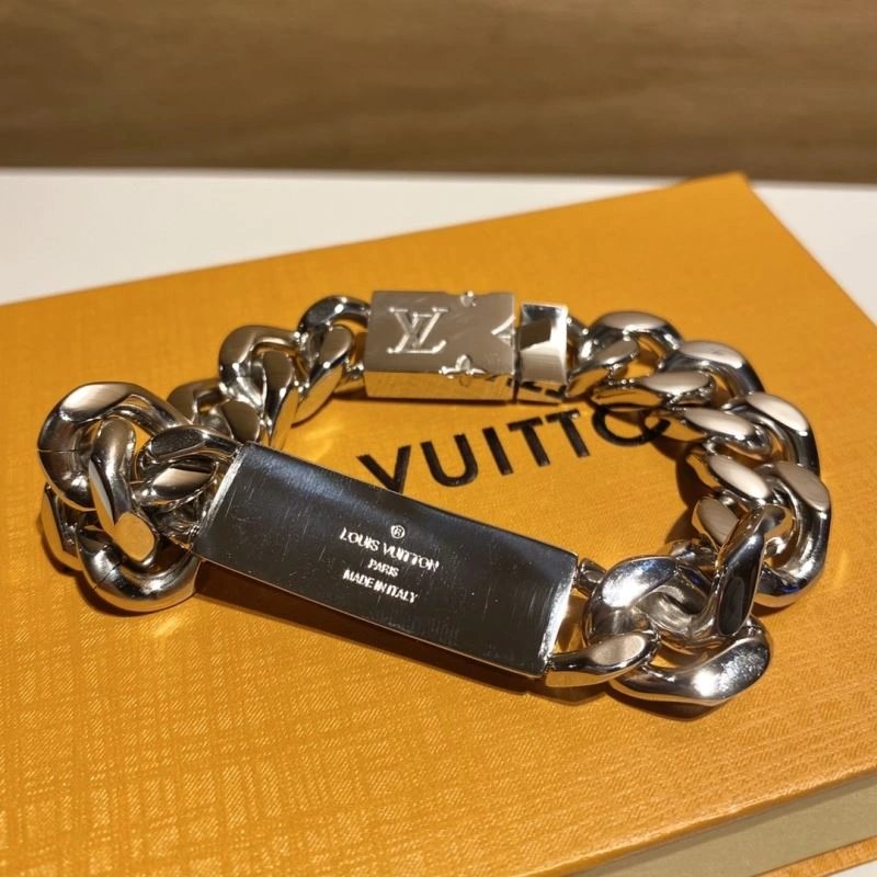 Louis Vuitton Bracelets UrbanChic 256838