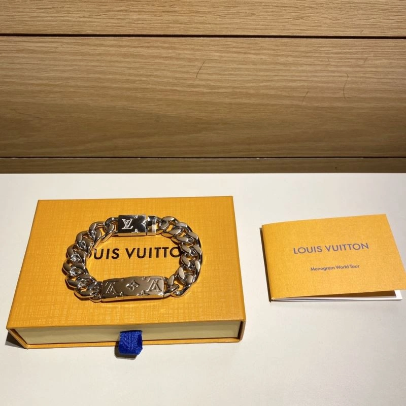 Louis Vuitton Bracelets UrbanChic 256838