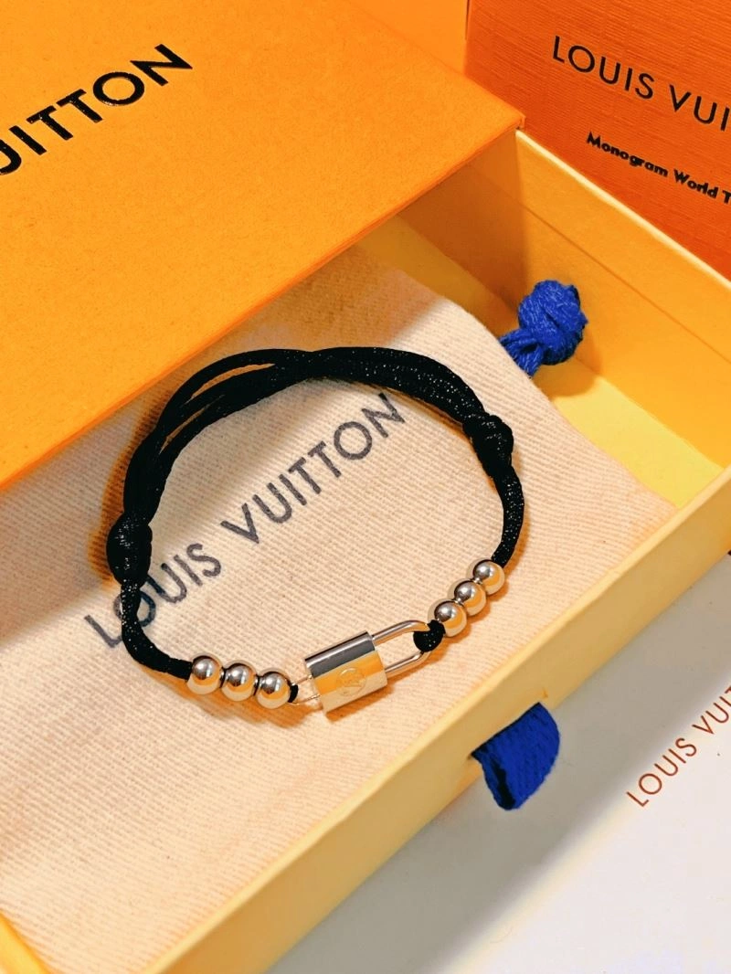 Seasonal Louis Vuitton Bracelets 256930