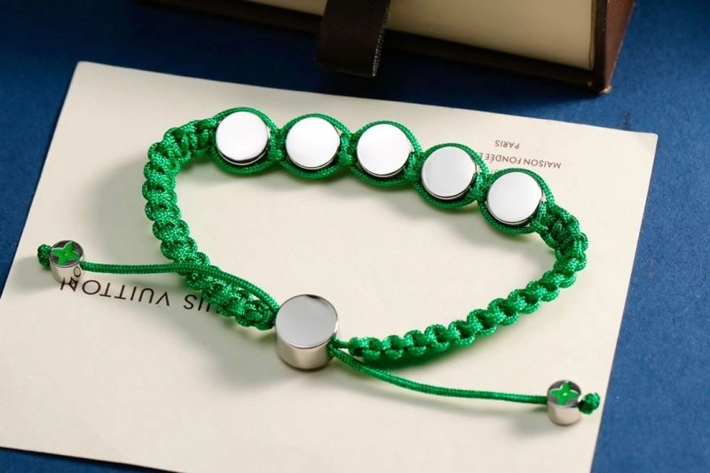 Louis Vuitton Bracelets Chic 256924