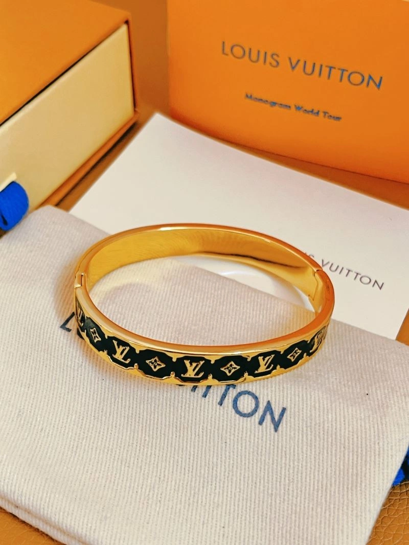 Attractive Louis Vuitton Bracelets 256937