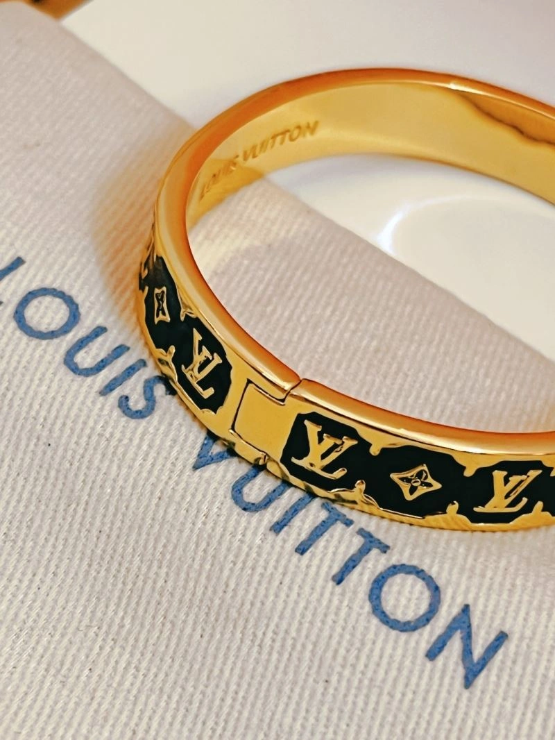 Attractive Louis Vuitton Bracelets 256937