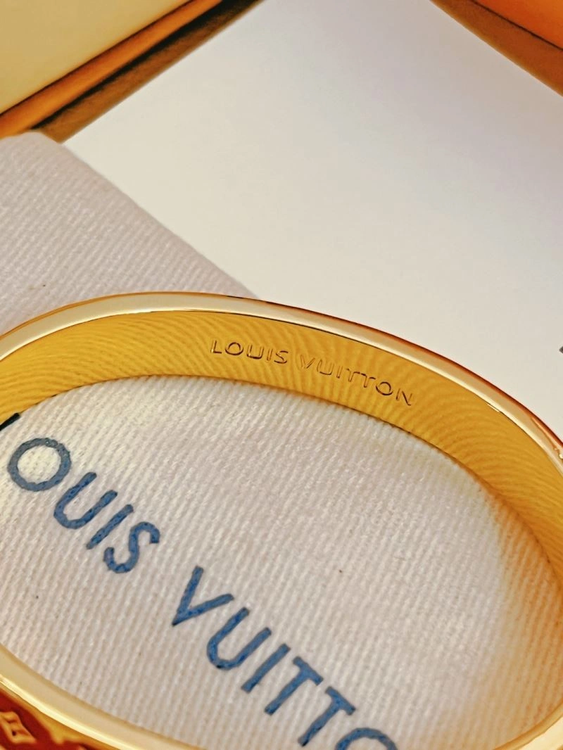 TimelessDesign Louis Vuitton Bracelets 256920