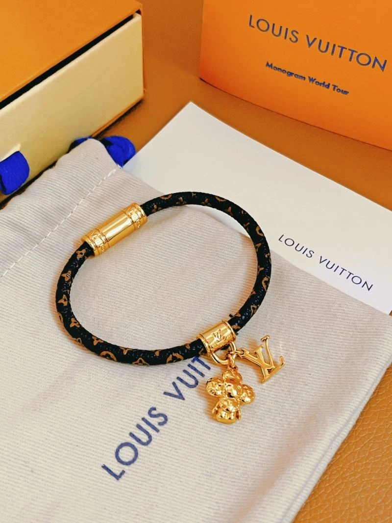 Louis Vuitton Bracelets ZipUp 256914