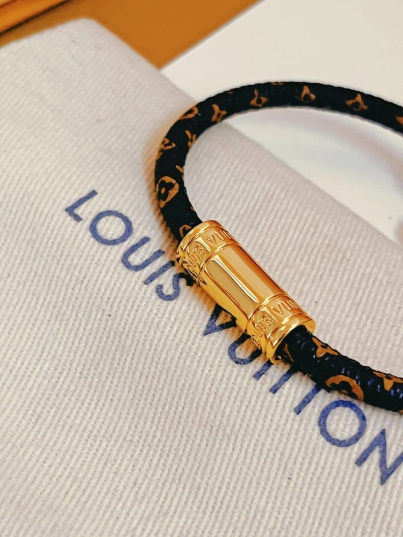 Louis Vuitton Bracelets ZipUp 256914