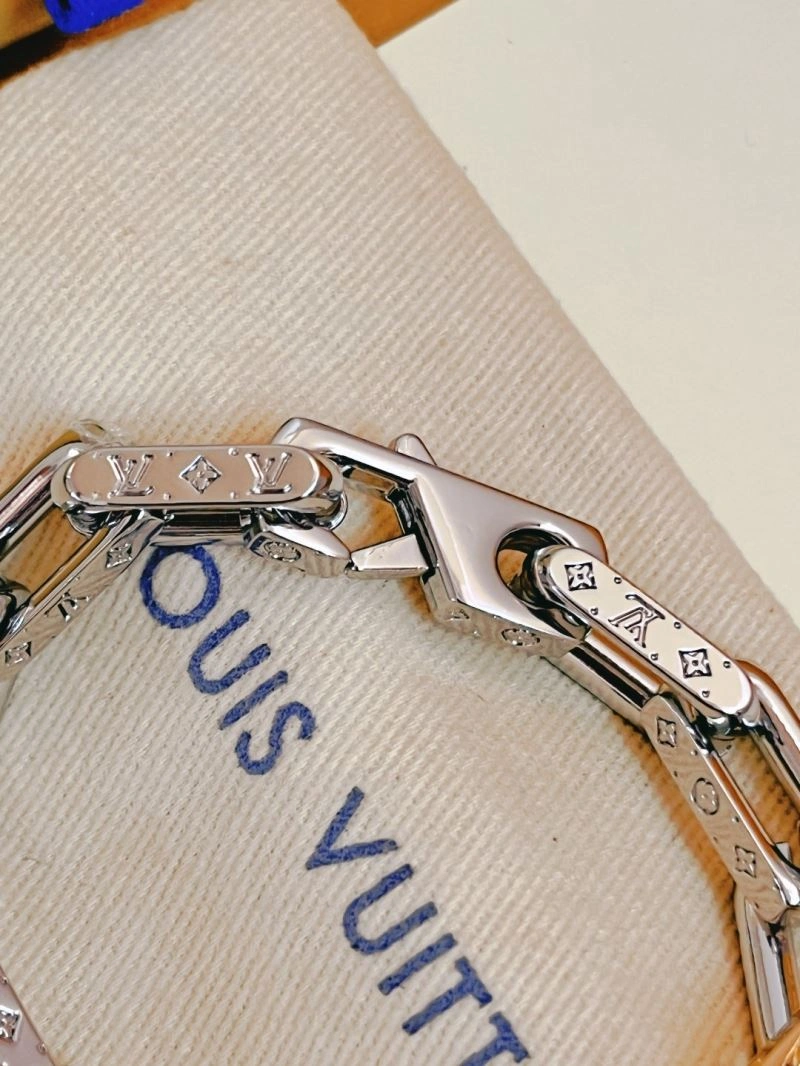 SoftTouch Louis Vuitton Bracelets 256913