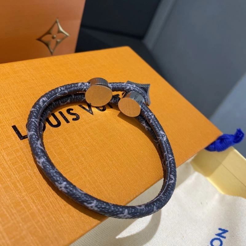 Elegant Louis Vuitton Bracelets 256921