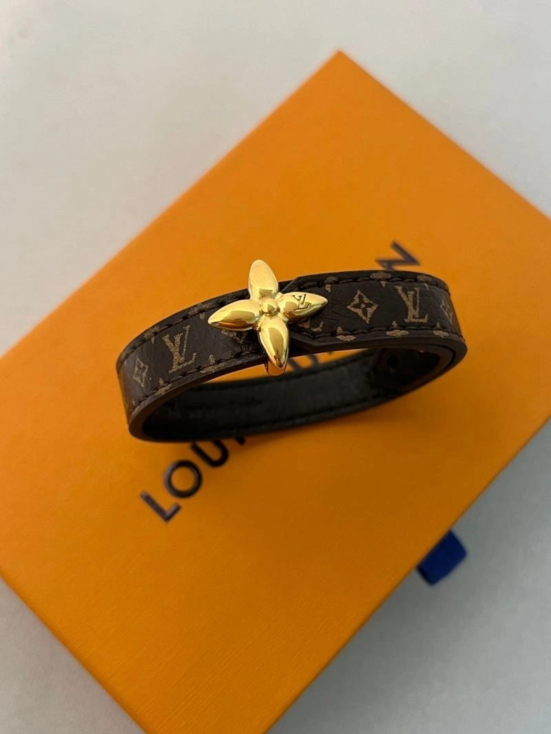 UrbanStyle Louis Vuitton Bracelets 256753