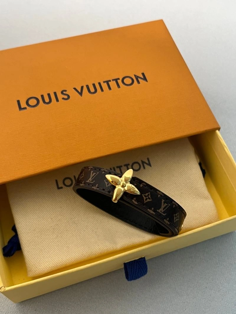 UrbanStyle Louis Vuitton Bracelets 256753
