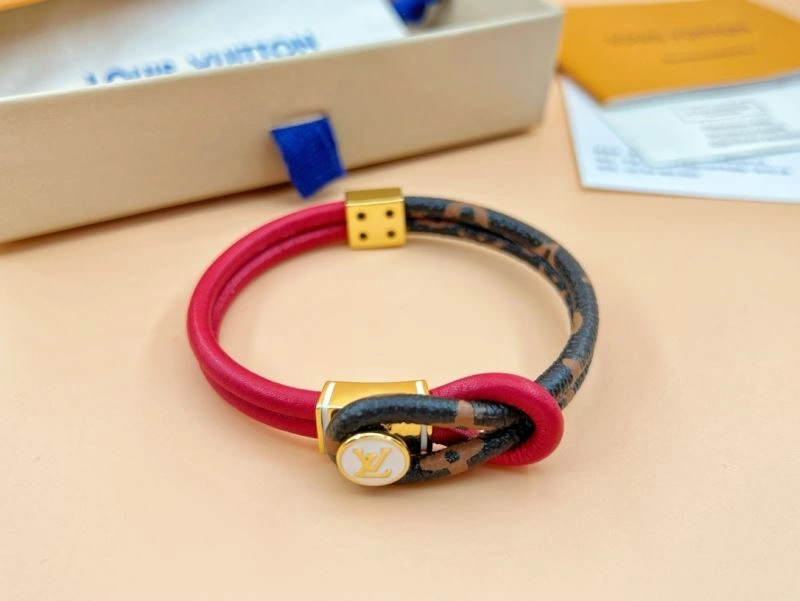 Louis Vuitton Bracelets Bold 256926