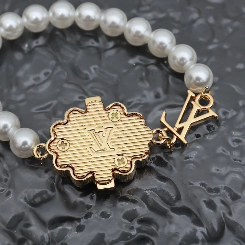 ZipUp Louis Vuitton Bracelets 256907